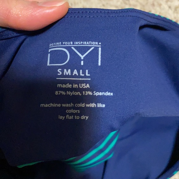 BNWOT DYI Elevate Bra in Navy/Green Stripes Size Small - Picture 3 of 4